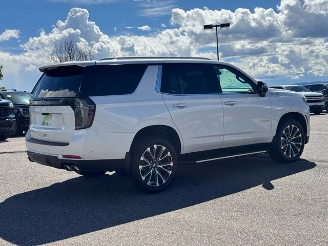 Certified Used 2025 Iridescent Pearl Tricoat Chevrolet High Country image 5