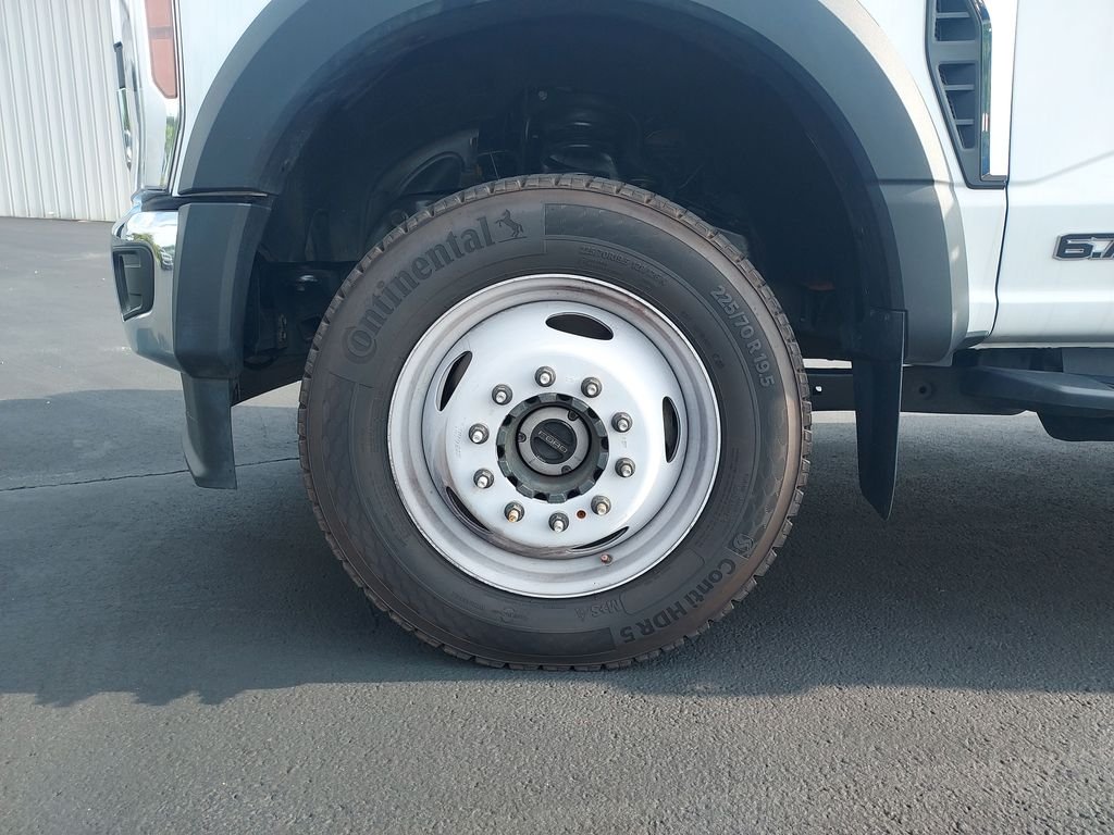 Used 2025 White Ford XL image 10