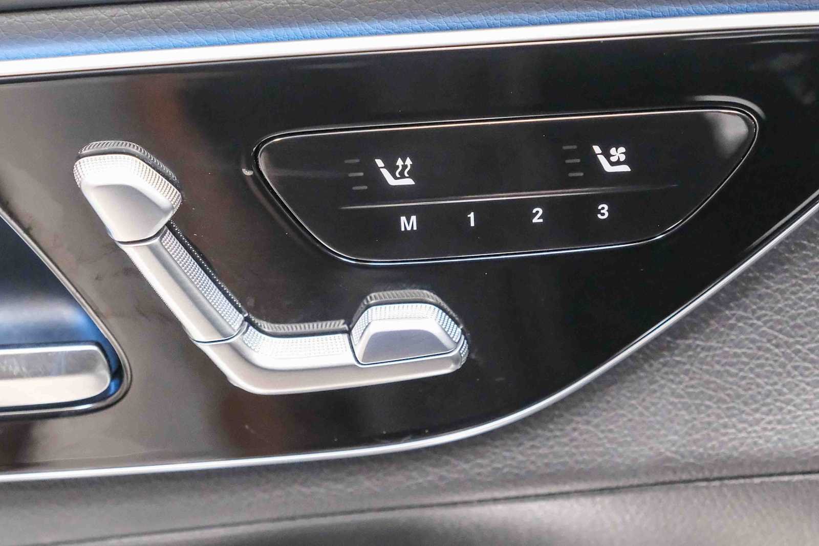 Certified Used 2023 Black Mercedes-Benz GLC 300 image 29