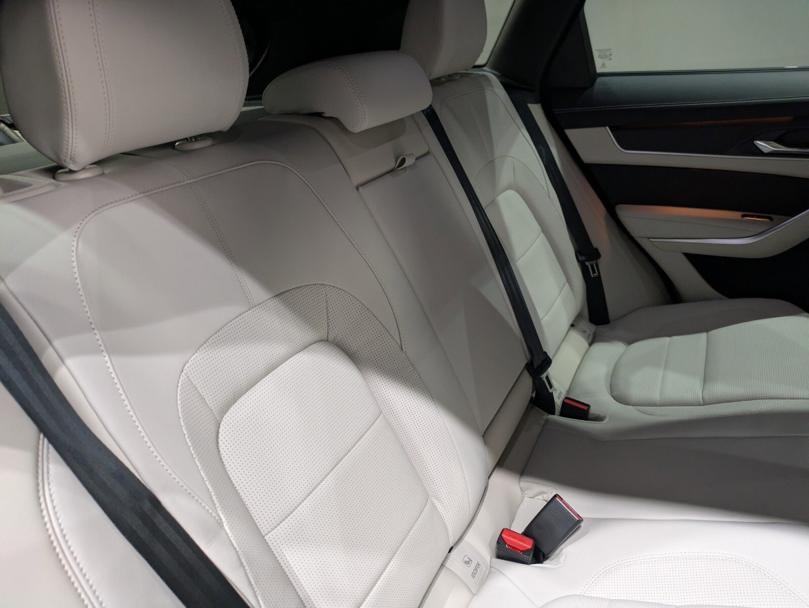 2026 Jaguar F-Pace R-Dynamic S - Photo 23