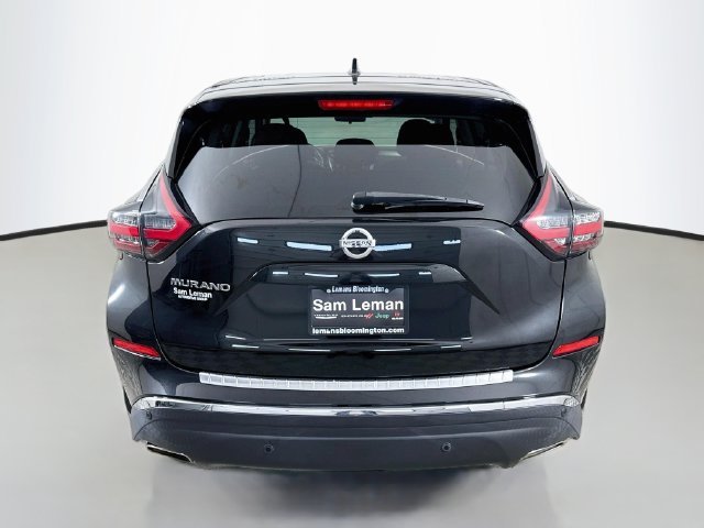 Used 2021 Black Nissan S image 6