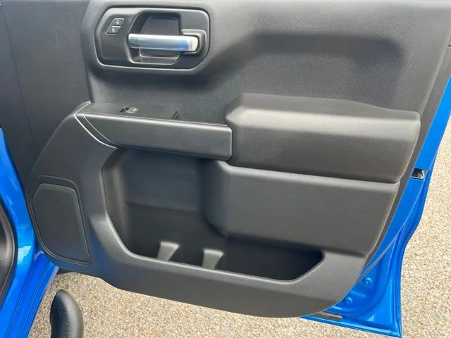 Used 2026 Blue Chevrolet Custom image 27