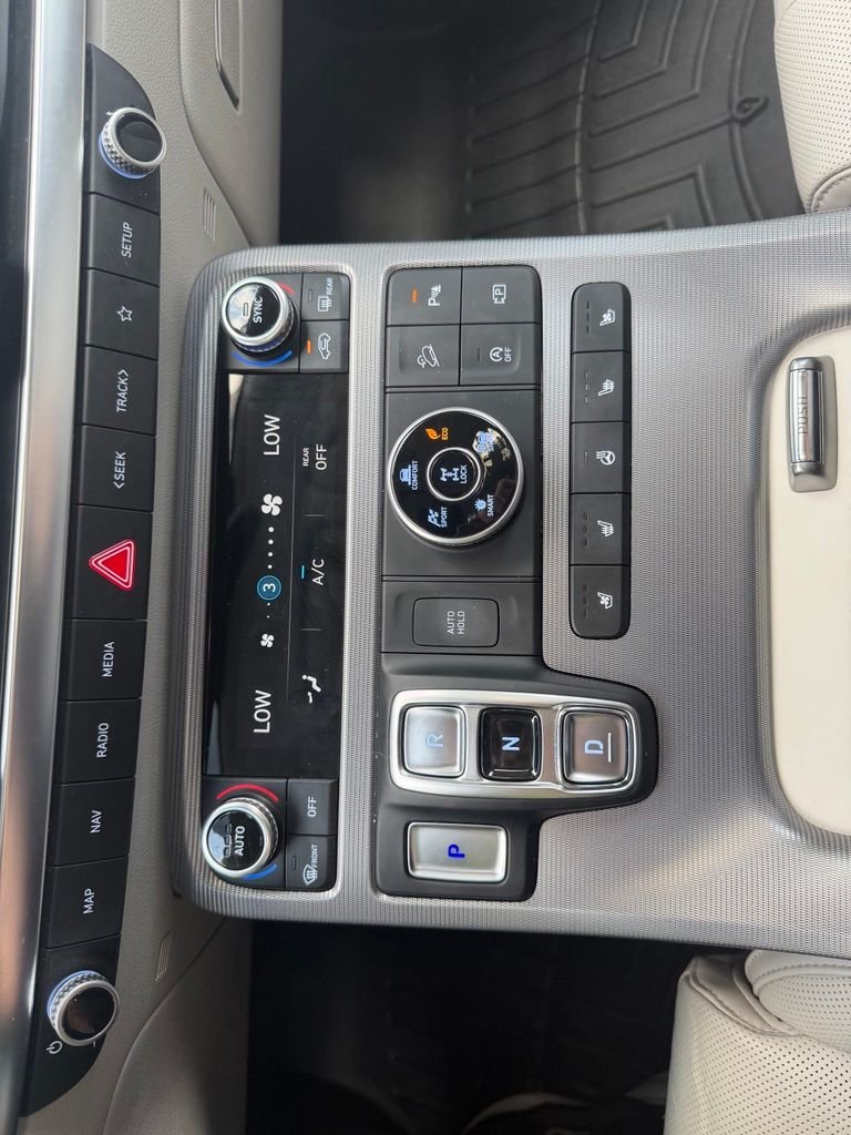 Used 2024 Hyper White Hyundai Calligraphy image 20