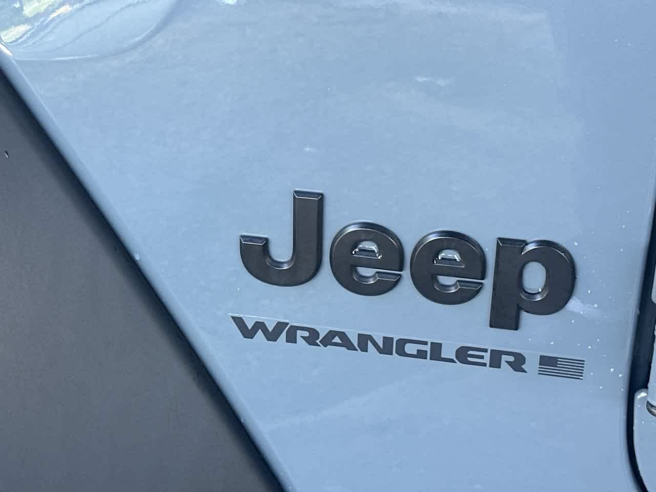 Used 2024 Anvil Clear Coat Jeep Sport S image 10