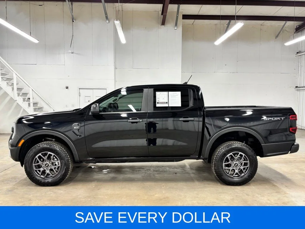 Used 2025 Black Ford XLT image 4