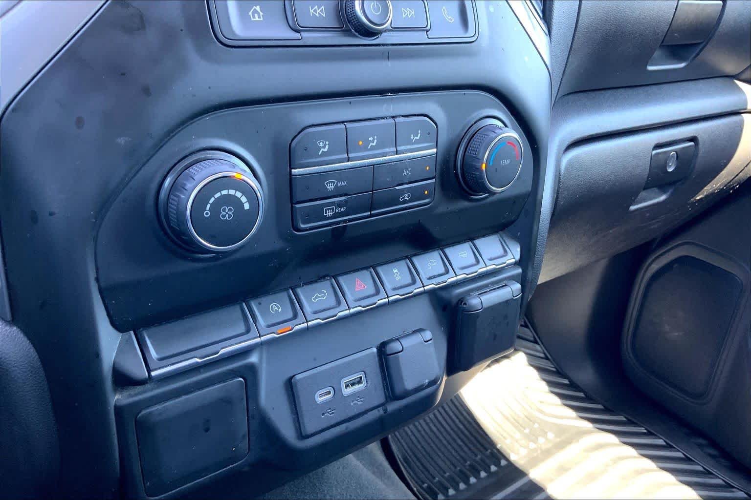 Used 2021 Northsky Blue Metallic Chevrolet Custom image 34
