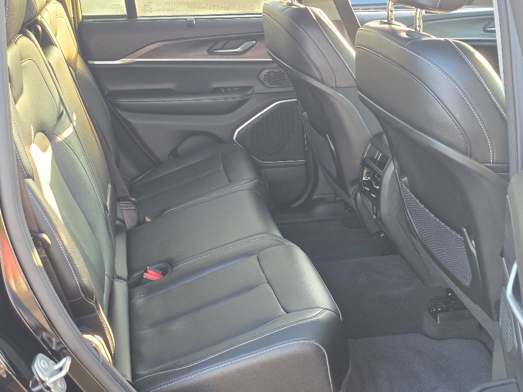 Used 2023 Diamond Black Crystal Pearl Coat Jeep 4xe image 24
