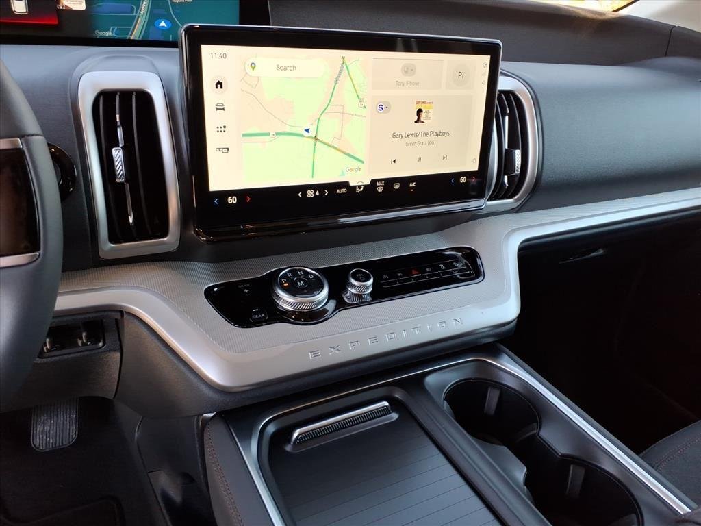 New 2025 Oxford White Ford Active image 7