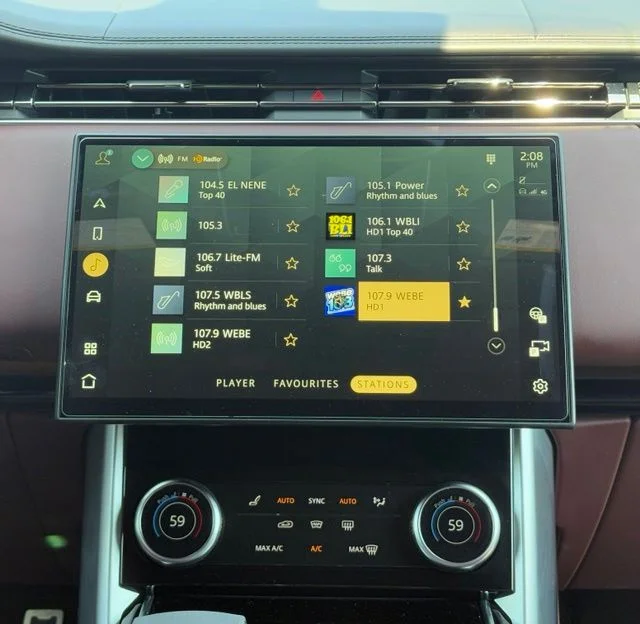 Certified Used 2023 Gray Land Rover SE image 22
