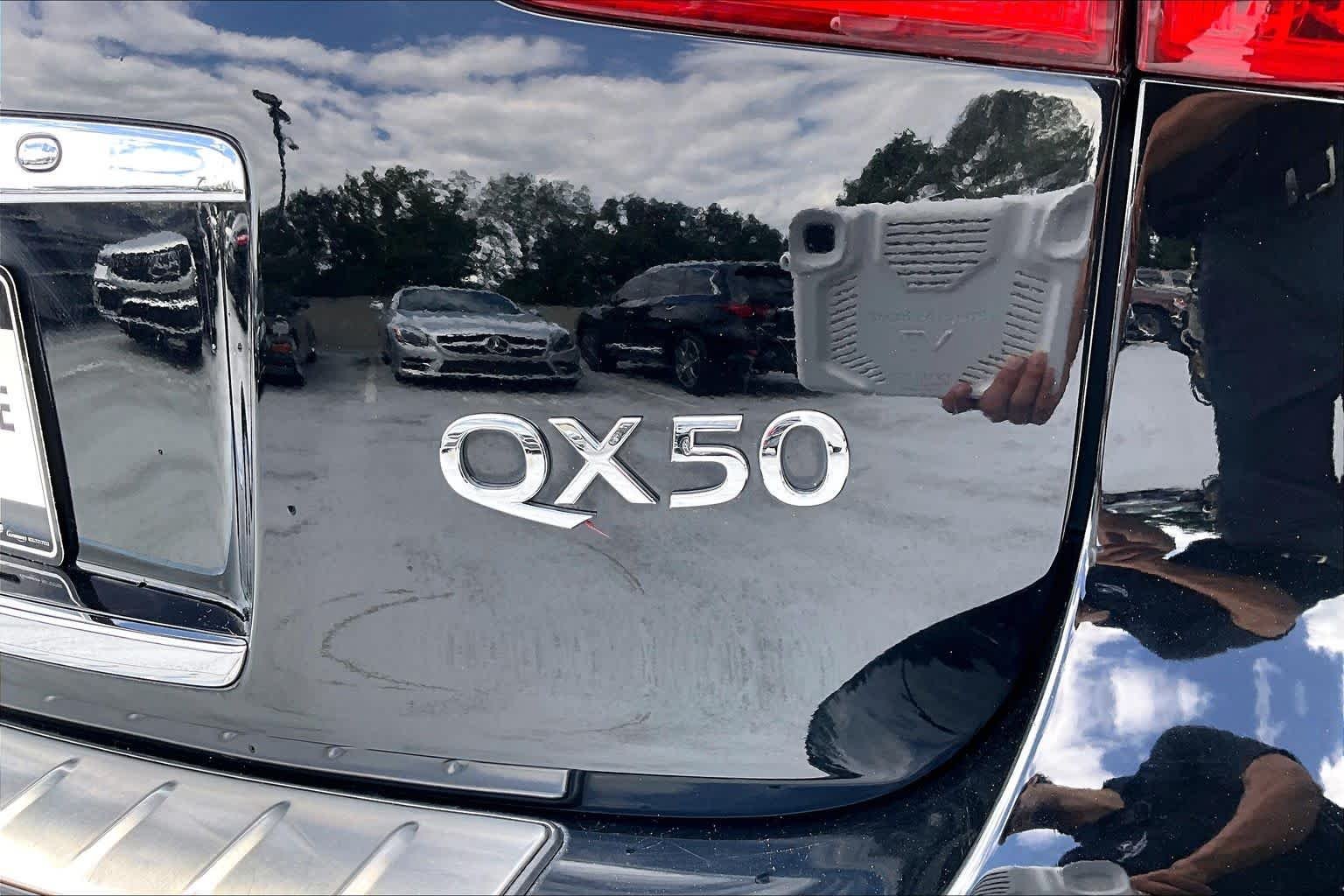 Used 2017 Black Obsidian INFINITI  image 30