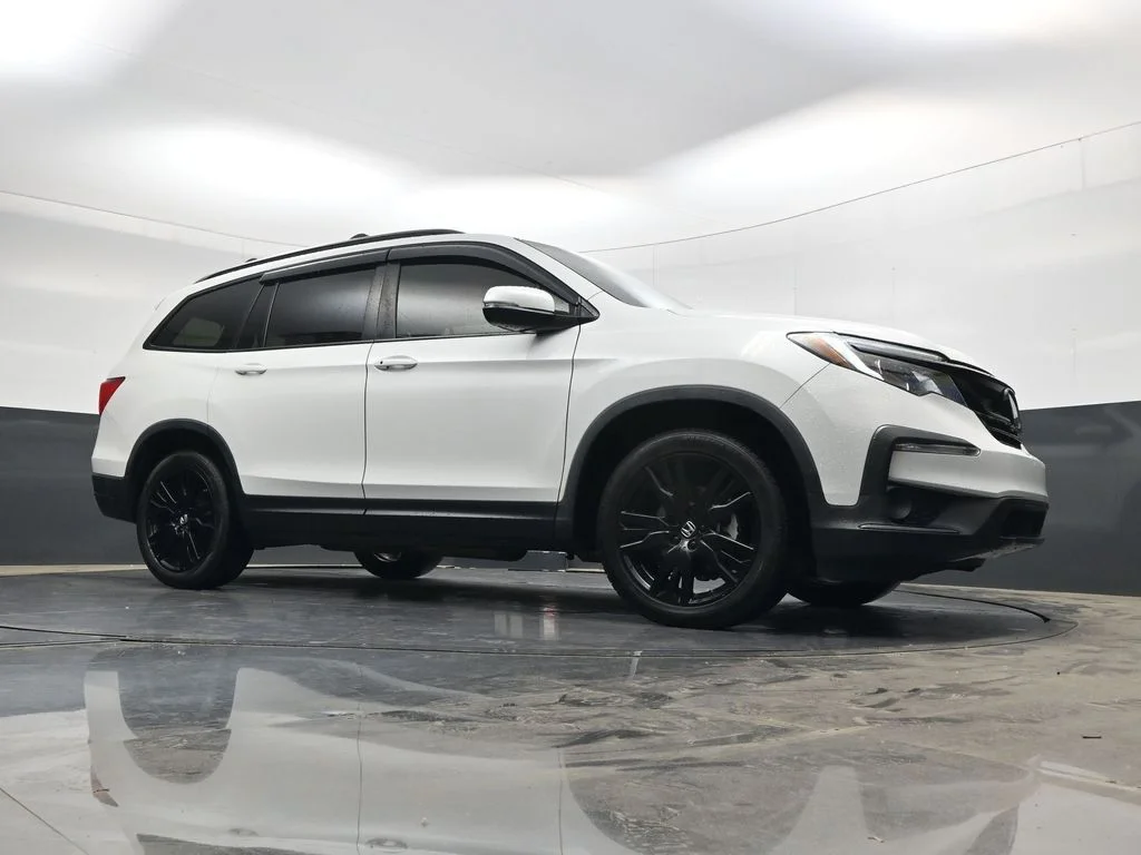 Used 2022 Platinum White Pearl Honda Special Edition image 27