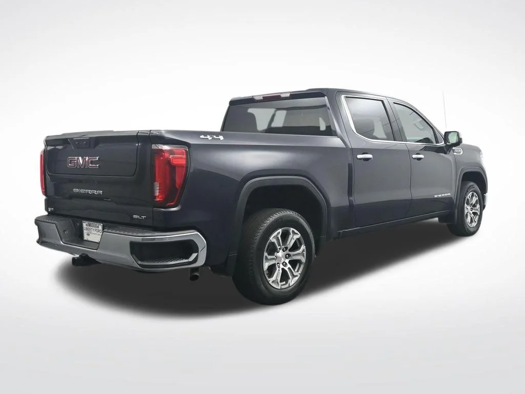 Used 2025 Silver GMC SLT image 5
