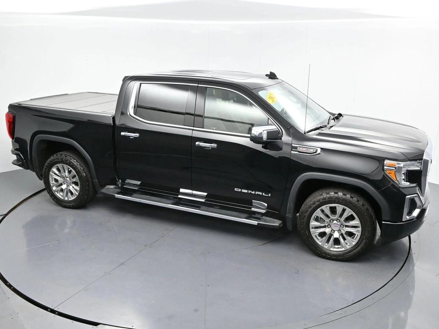 Used 2021 Onyx Black GMC Denali image 42