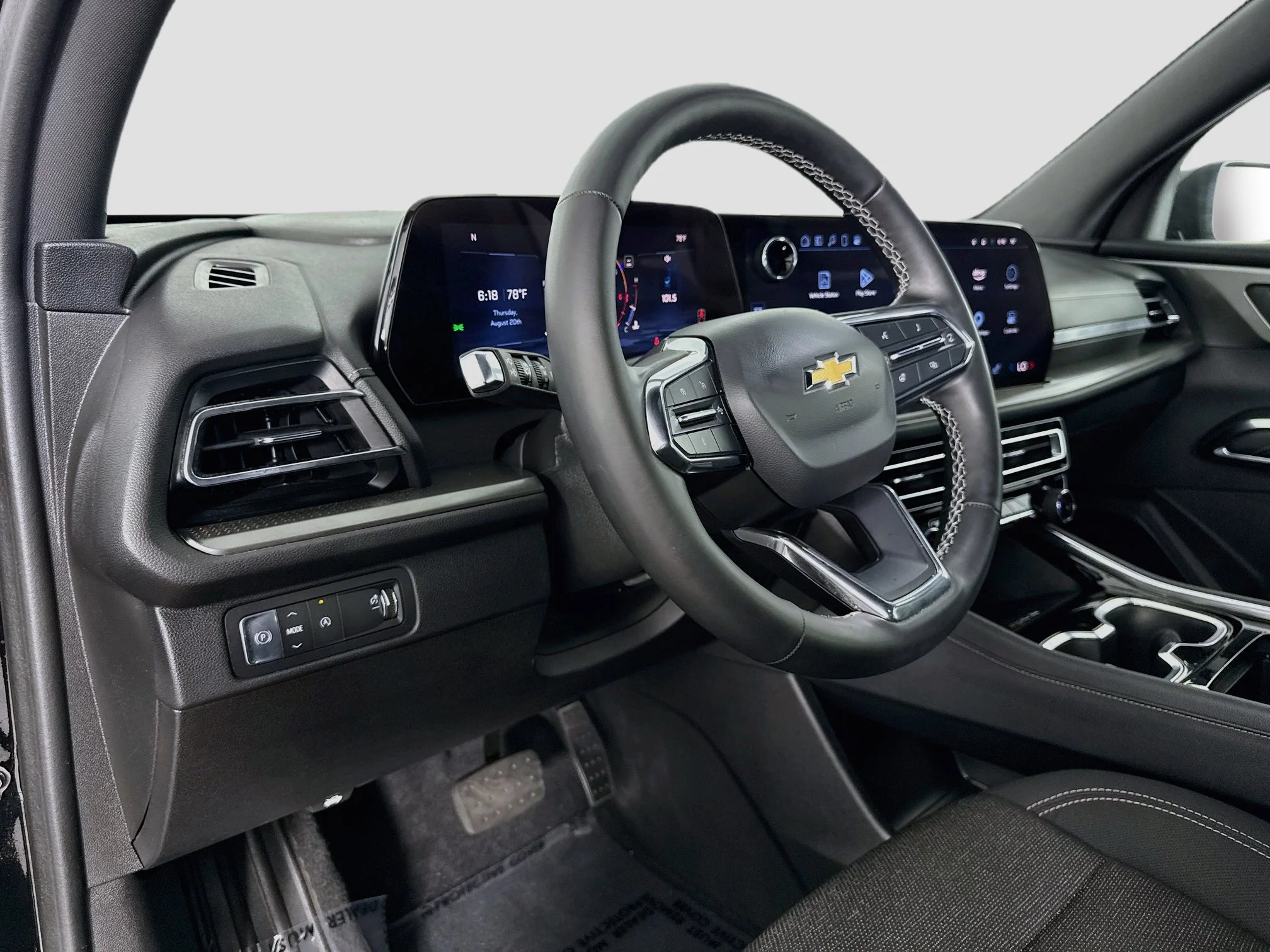 Used 2024 Mosaic Black Metallic Chevrolet LT image 11