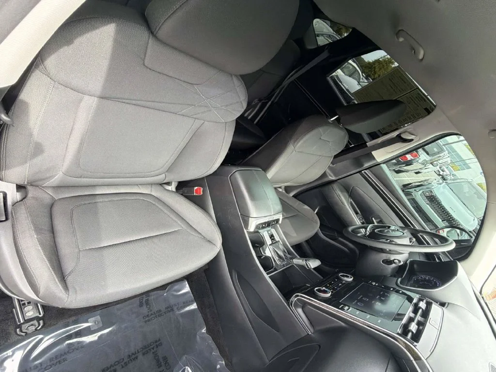 Used 2022 Black Hyundai SEL image 30
