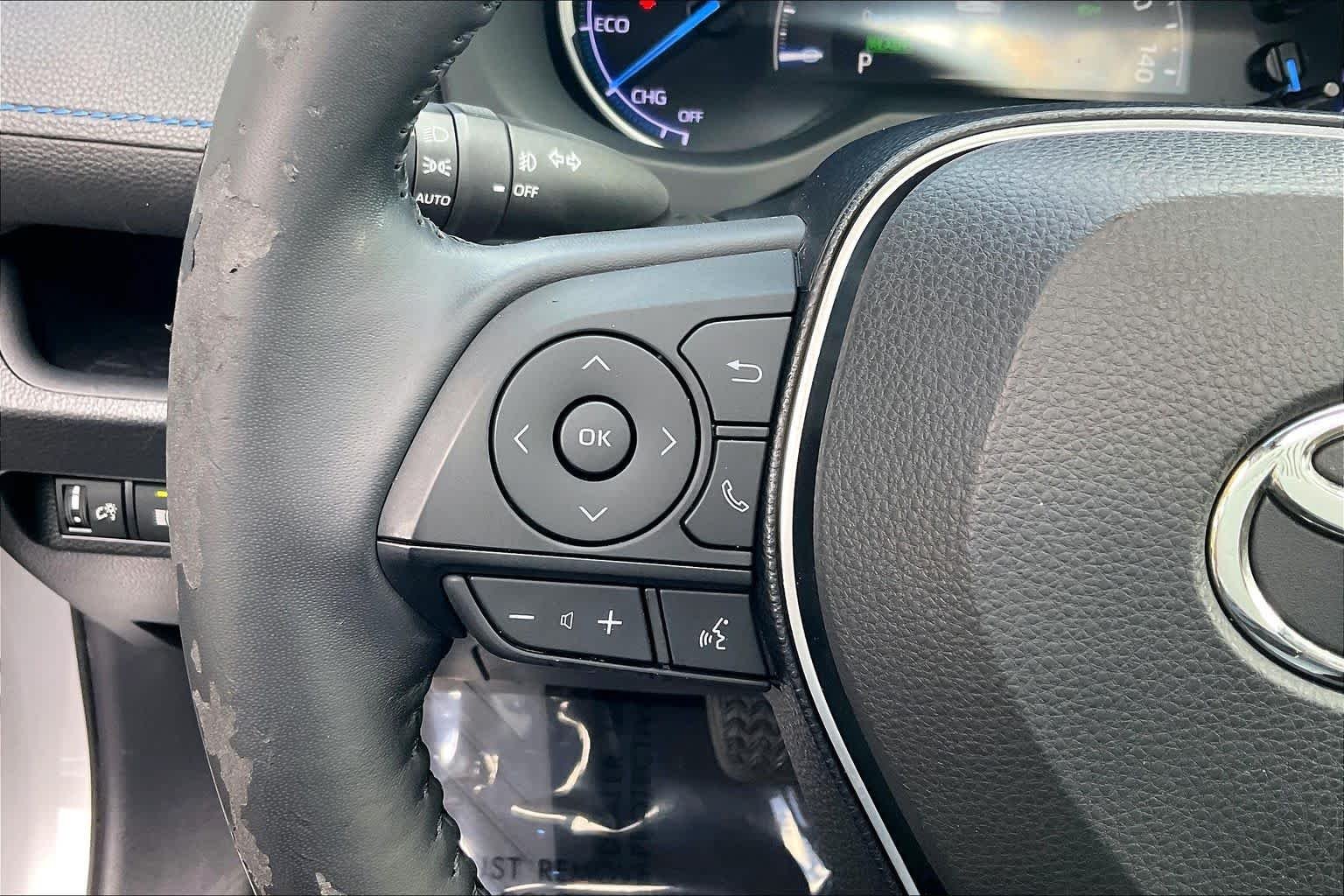 Used 2019 Silver Sky Metallic w/Black Roof Toyota Hybrid XSE image 25