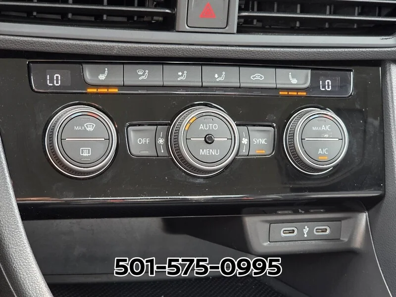 Used 2024 Opal White Volkswagen SE AUTO image 23