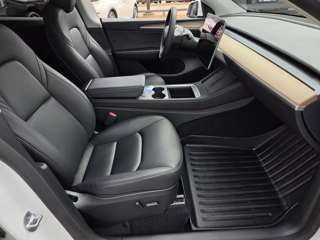 Used 2023 White Tesla Performance image 8