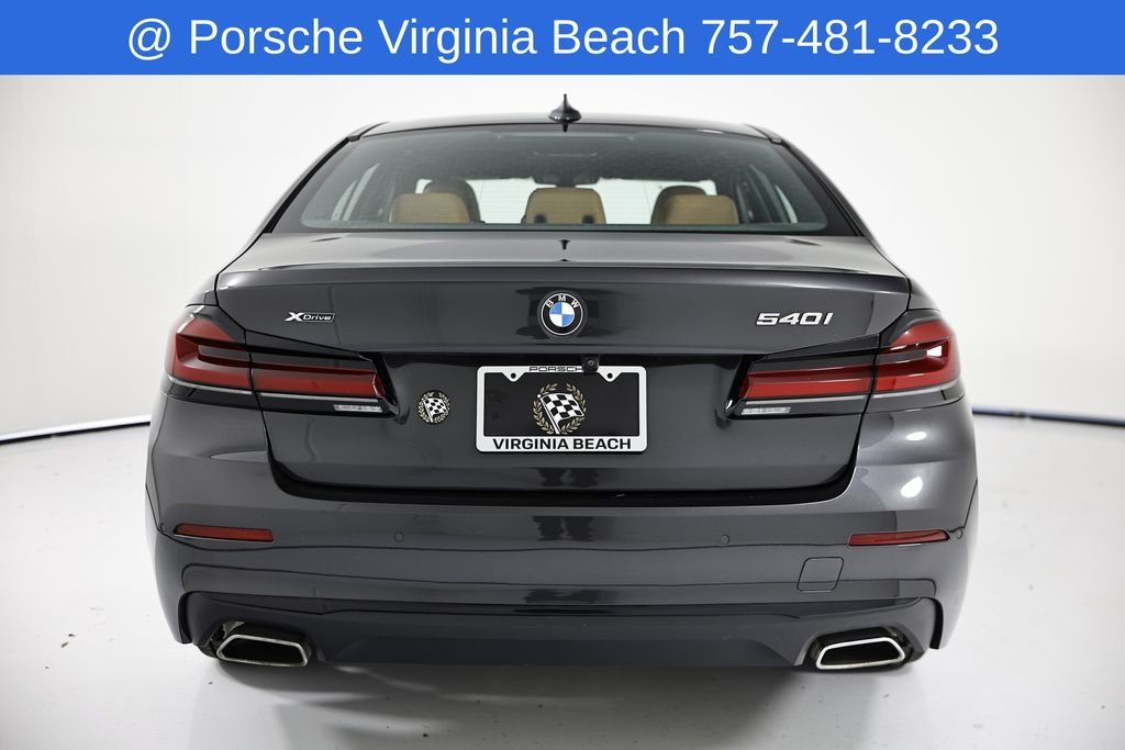 Used 2023 Gray BMW 540i xDrive image 4