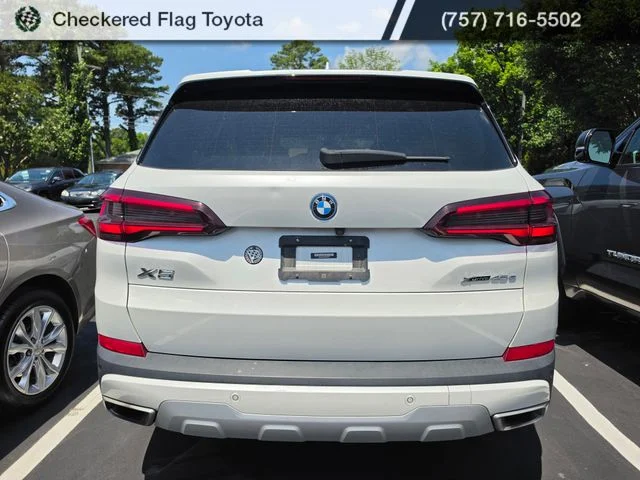 Used 2023 White Metallic BMW xDrive45e image 5