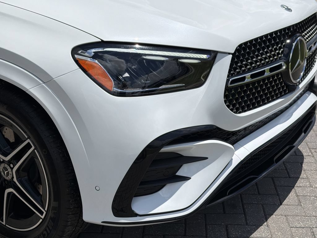 Used 2026 White Mercedes-Benz 4MATIC® image 8