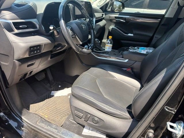 Used 2021 Black Toyota Platinum image 2
