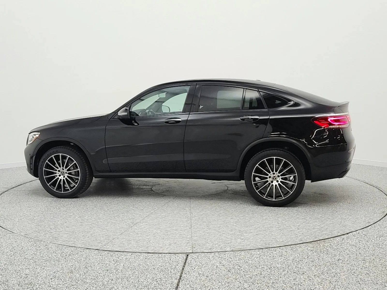 Used 2023 Black Mercedes-Benz GLC 300 4MATIC® Coupe image 8
