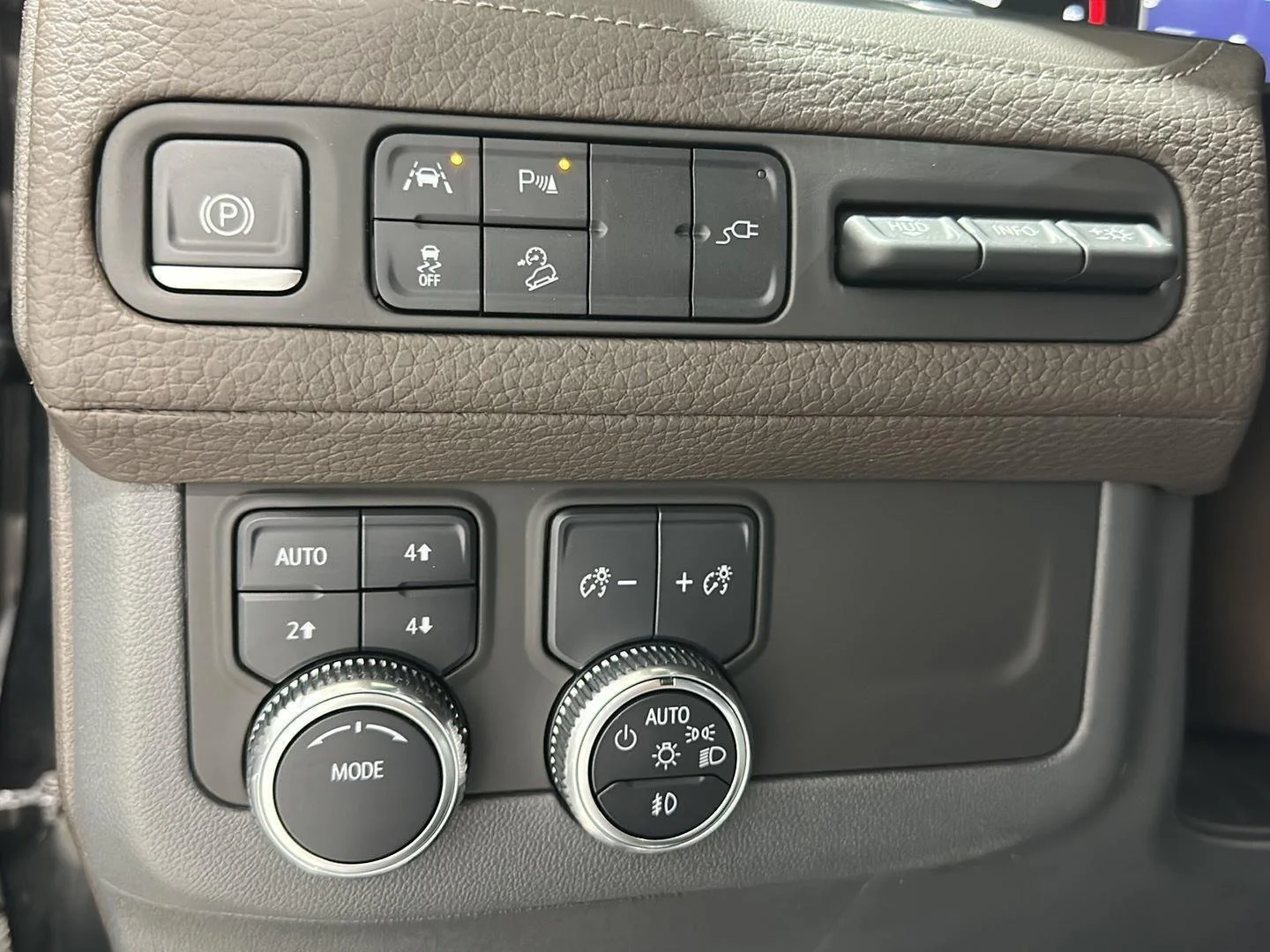 Used 2021 ONYX BLACK GMC Denali image 17