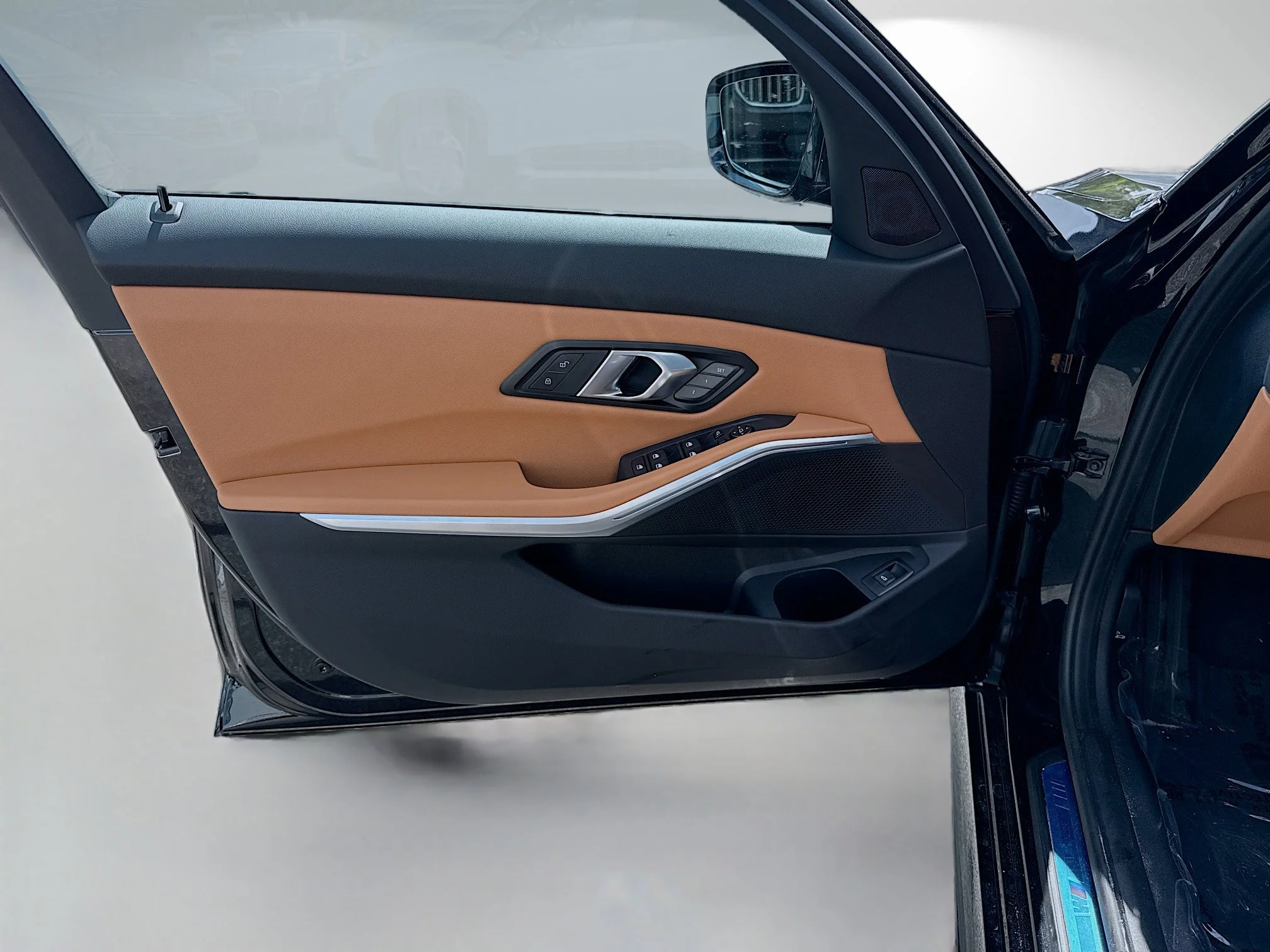 New 2026 Black Sapphire Metallic BMW 330i image 23