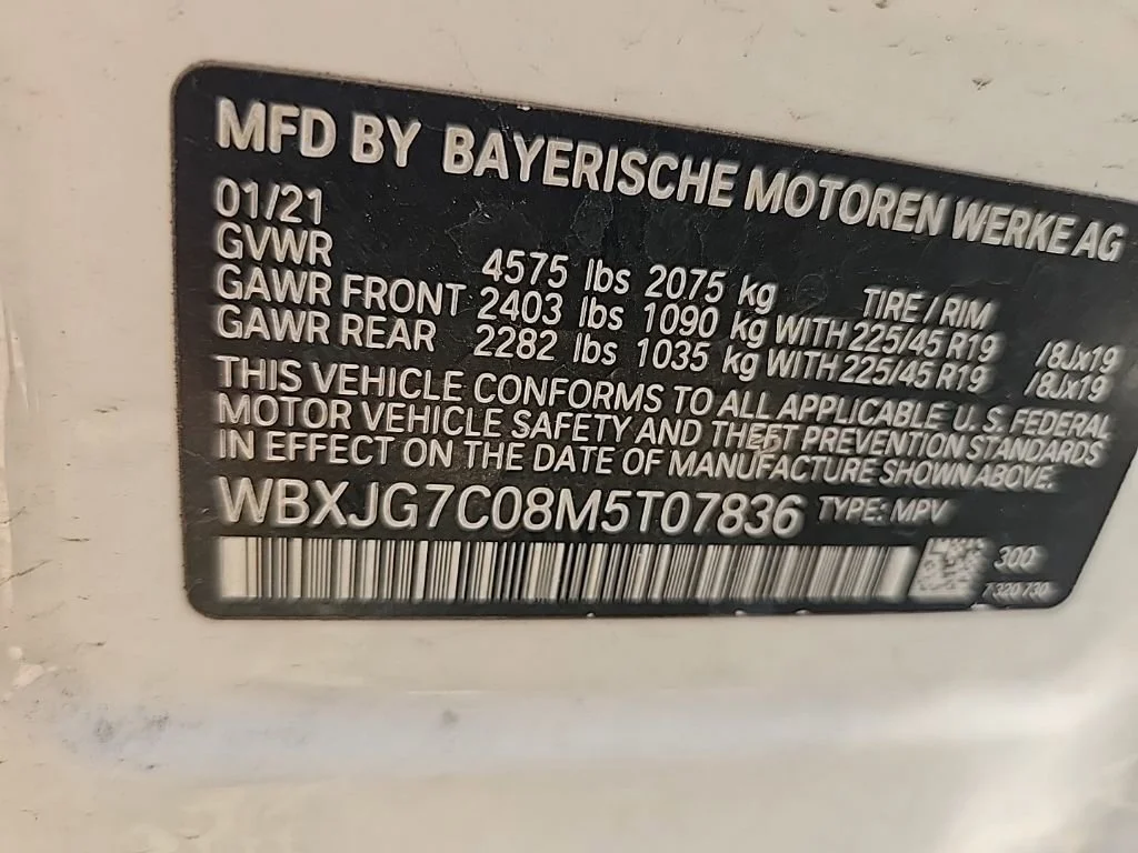Used 2021 Alpine White BMW sDrive28i image 8