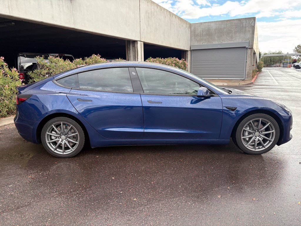 Used 2022 Blue Tesla Base image 4