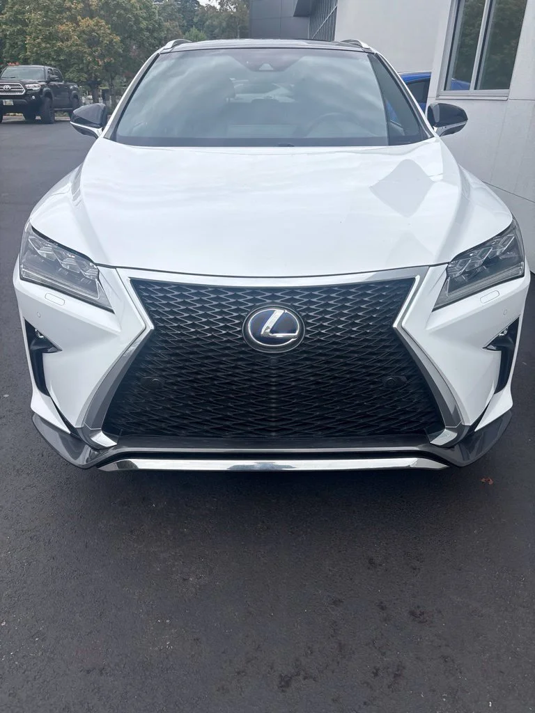 Used 2018 White Lexus 450h F Sport image 8