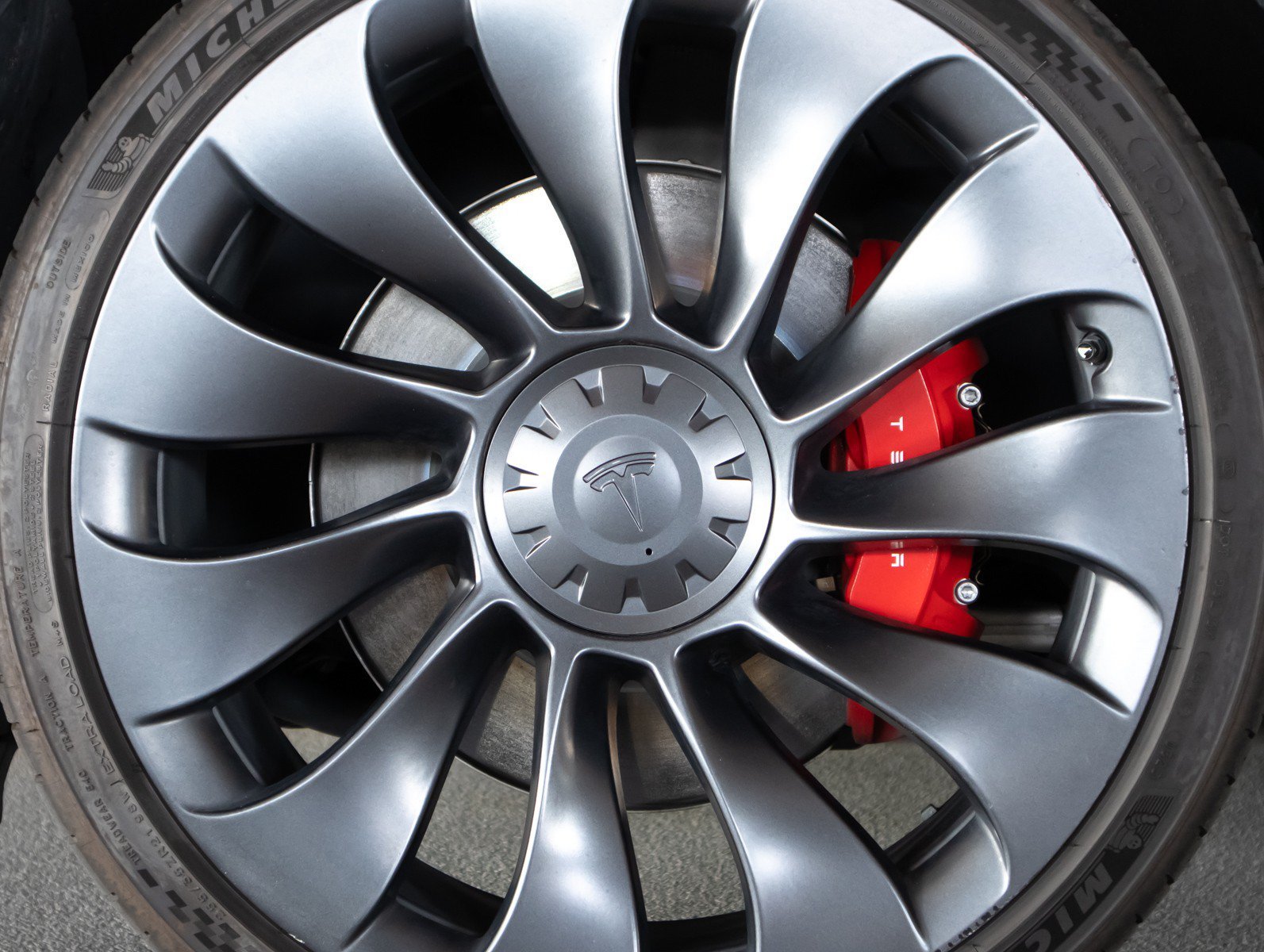 Used 2023 White Tesla Performance image 5