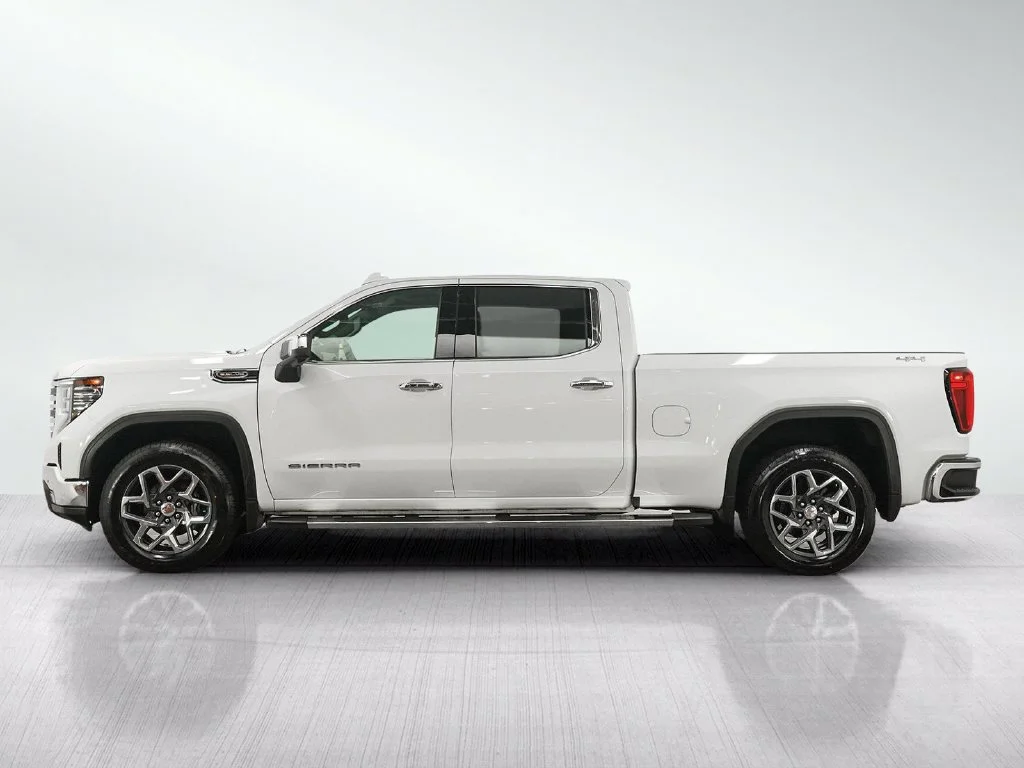 Used 2022 GMC Sierra 1500 SLT with VIN 3GTUUDEL5NG507074 for sale in Roseville, Minnesota