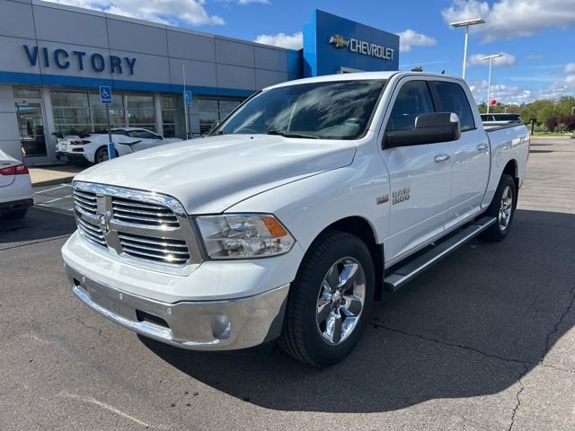2017 RAM 1500 Big Horn 4x4 Crew Cab 5'7's photo