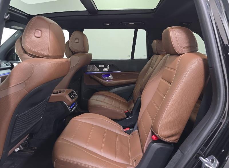 Used 2025 Obsidian Black Metallic Mercedes-Benz GLS 580 image 6