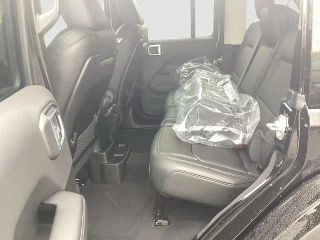 New 2027 Black Jeep 4-DOOR REWIND image 14