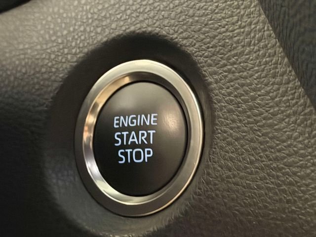 Used 2025  Toyota SE image 29