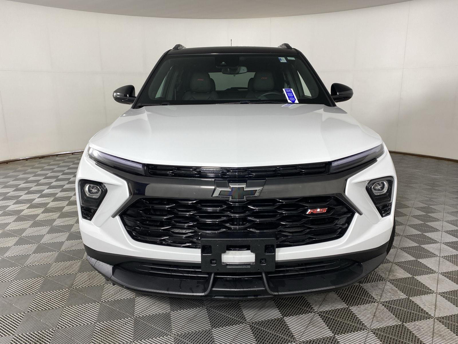 Used 2024 Summit White Chevrolet RS image 2