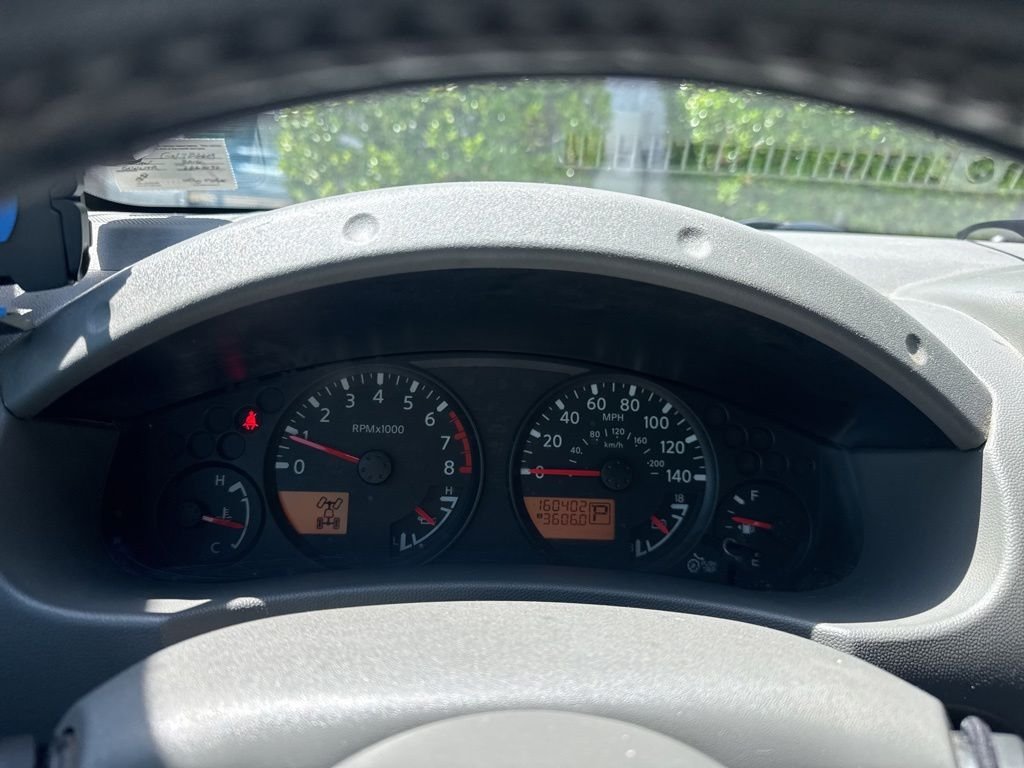 Used 2016 White Nissan SV image 6