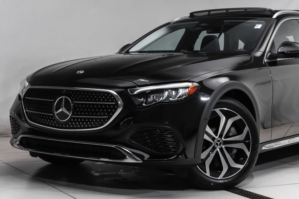 New 2026 Obsidian Black Metallic Mercedes-Benz E 450 image 2