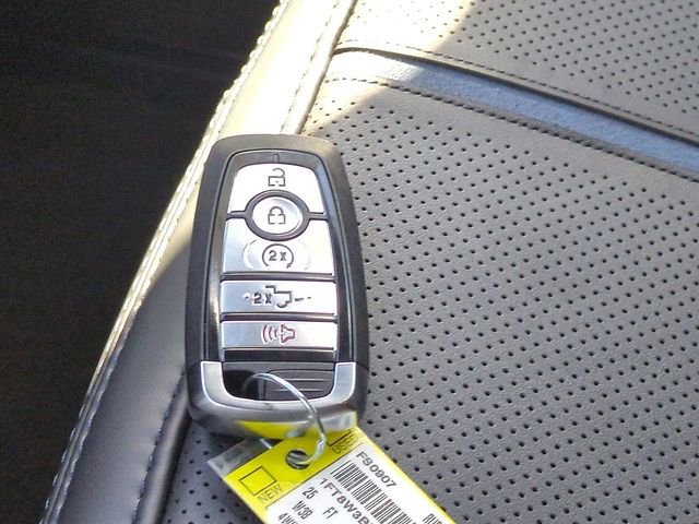 2025 Ford F-350 Super Duty Platinum - Photo 28