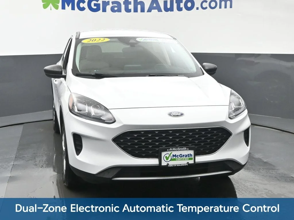 Used 2022 White Ford SE image 6