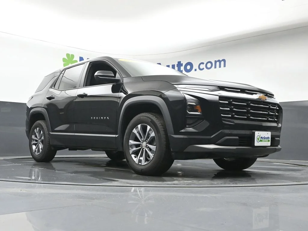 Used 2025 Black Chevrolet LT image 27