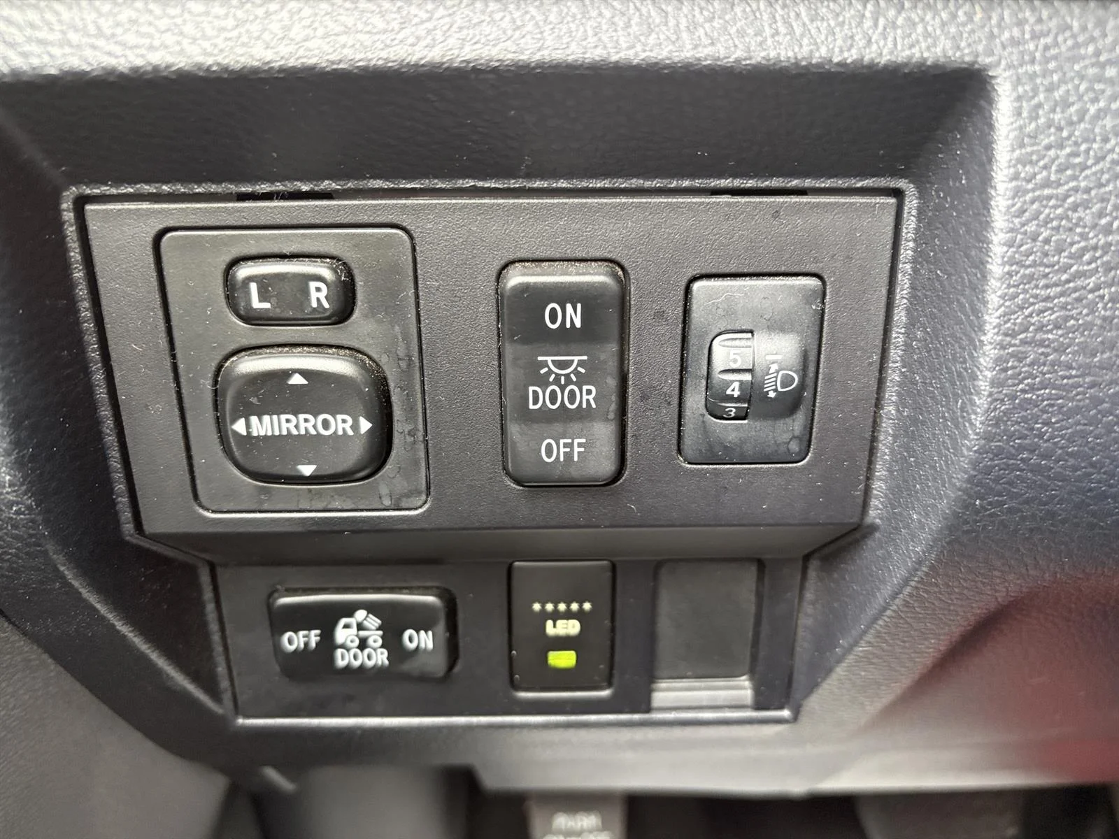 Used 2017 Gray Toyota SR5 5.7L V8 image 30