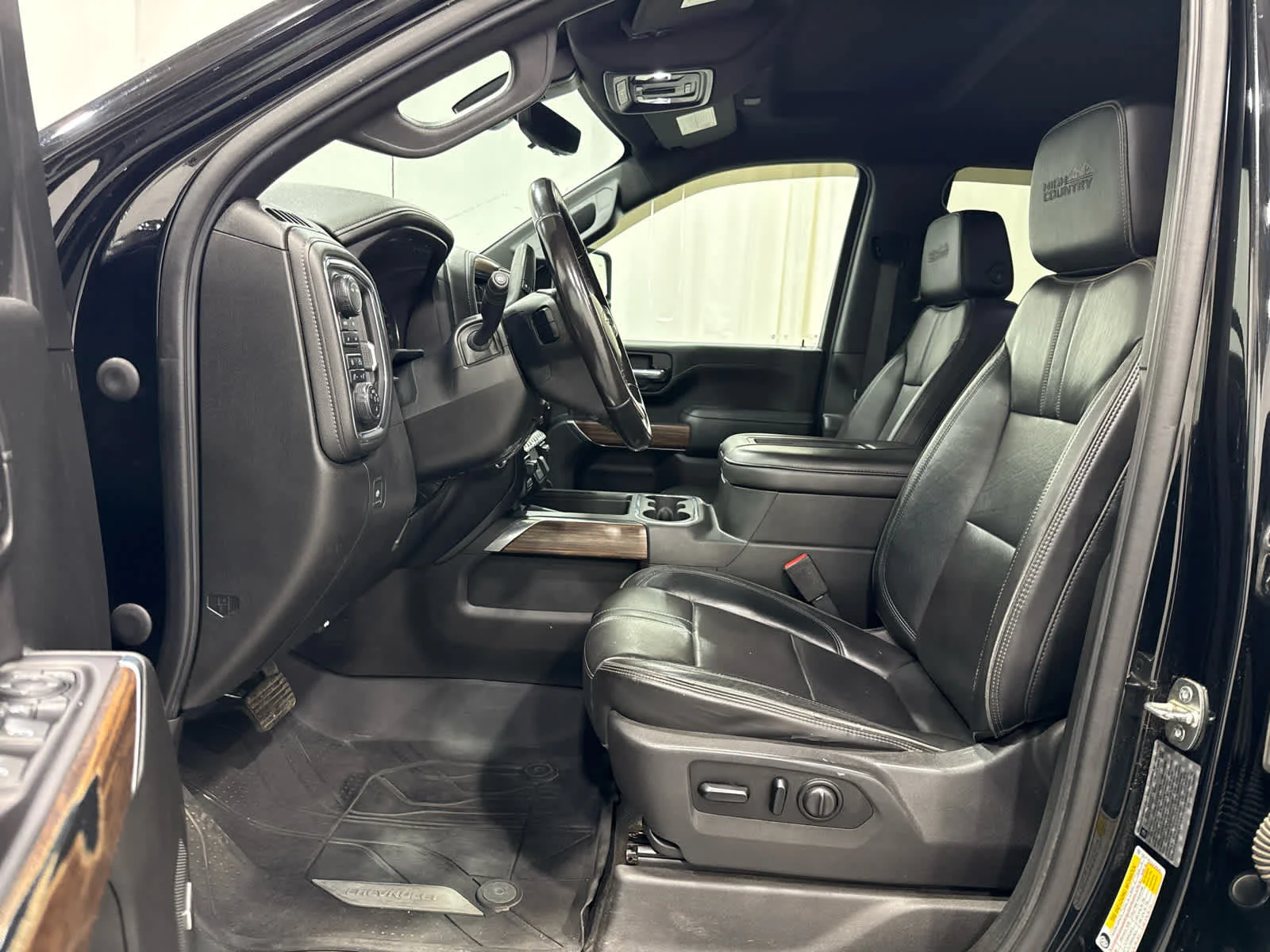 Used 2020 BLACK Chevrolet High Country image 11
