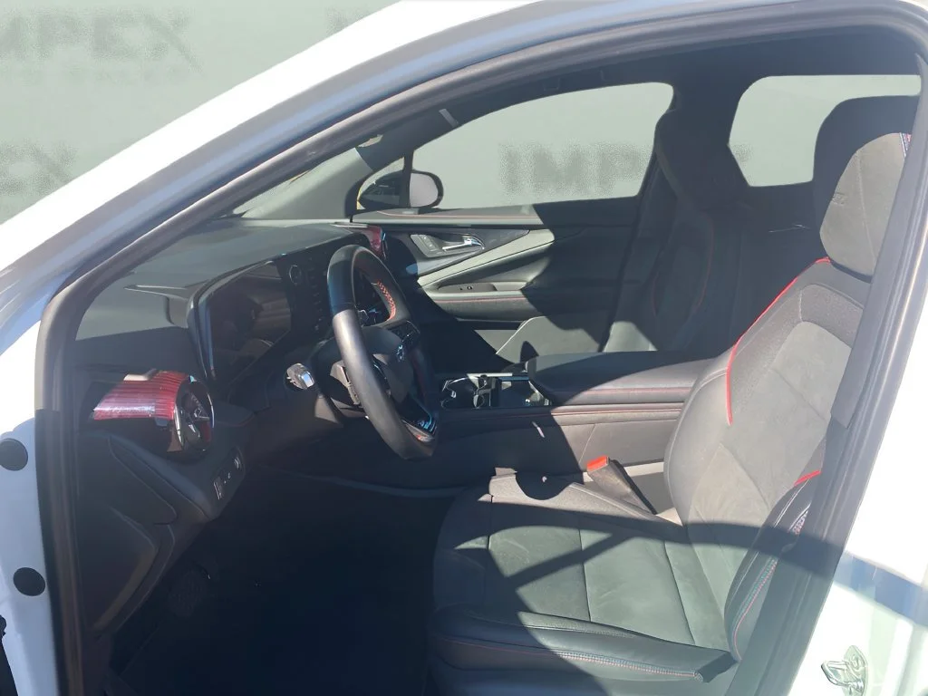 Used 2024 Summit White Chevrolet RS image 8