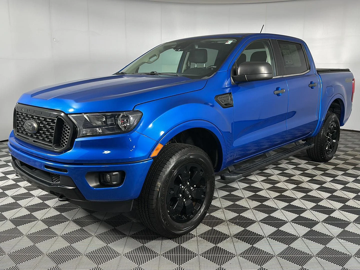 Used 2022 Velocity Blue Ford XLT image 12