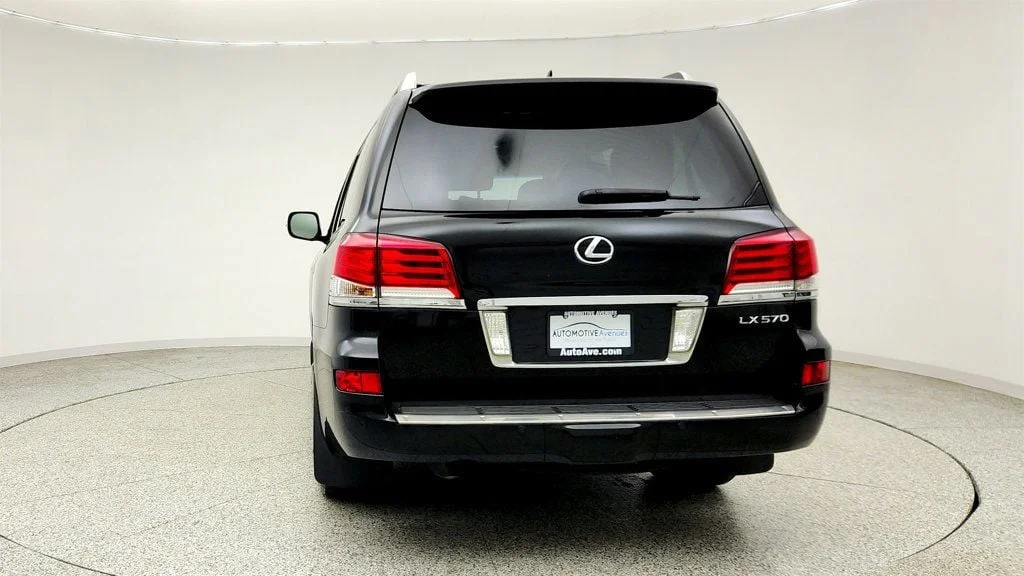 Used 2013 Black Onyx Lexus 4WD 4dr w/ Luxury Package, Mark Levinson & Rear Entertainment image 6