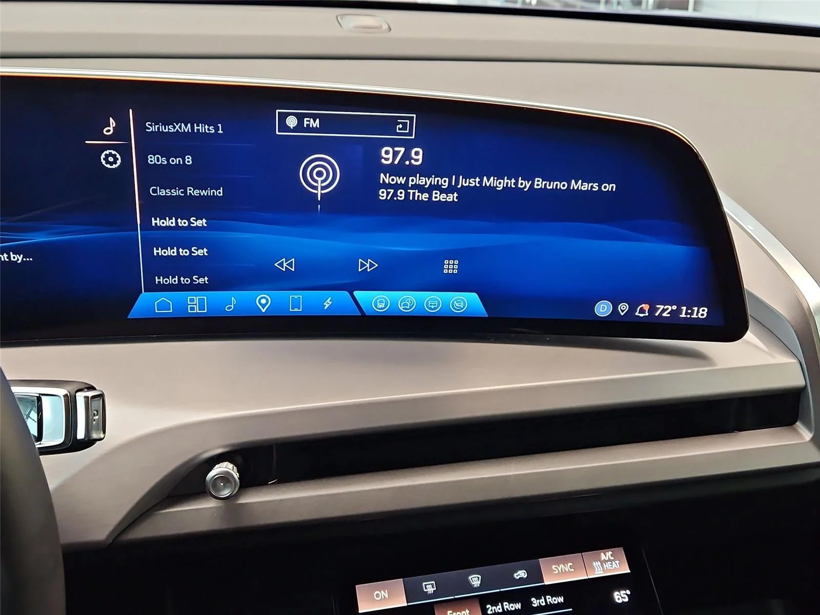 2026 Cadillac VISTIQ Sport - Photo 16